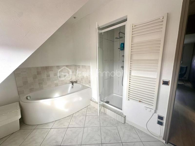Maison - 93 m² - 5 pièces