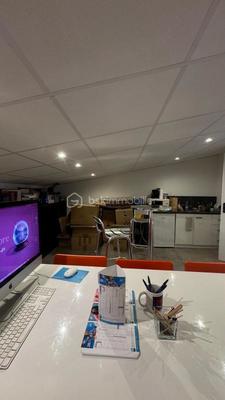 Bureau - 80 m² - 3 pièces