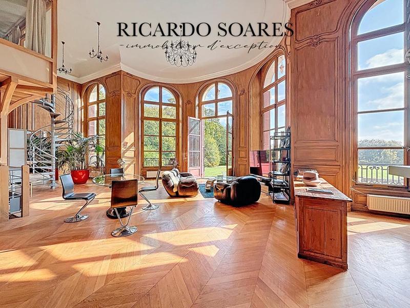 Appartement - 206 m² - 5 pièces