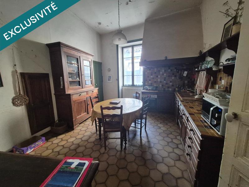 Appartement - 211 m² - 10 pièces