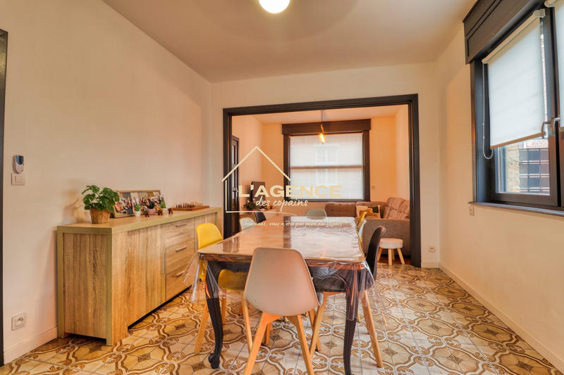 Maison - 147 m² - 9 pièces