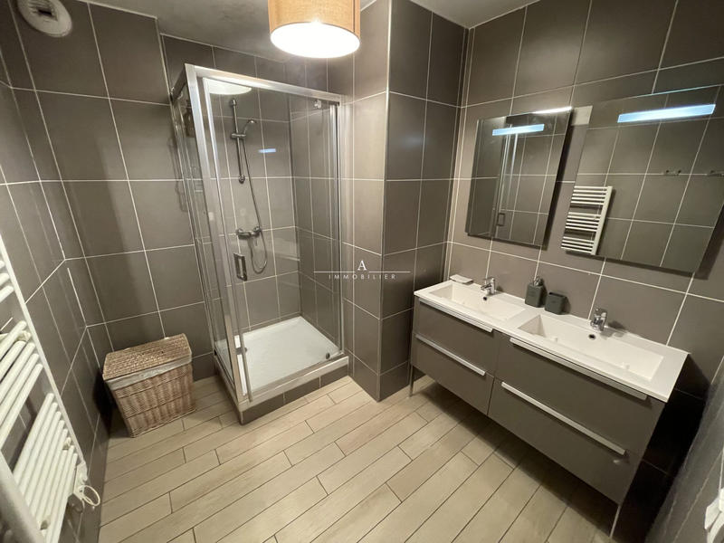 Appartement - 91 m² - 5 pièces