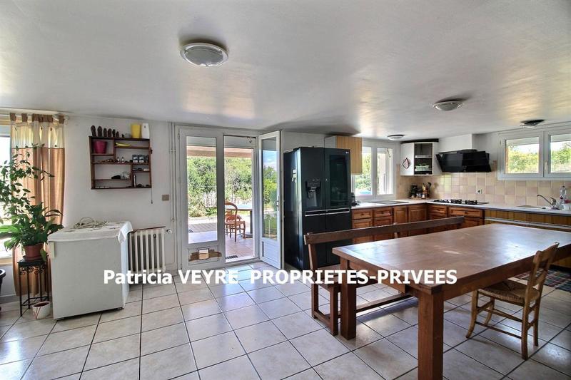 Maison - 277 m² - 8 pièces