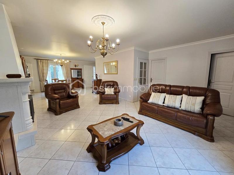 Maison - 161 m² - 6 pièces