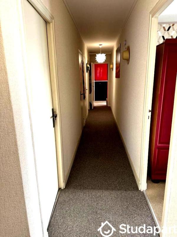 Chambre - 11 m² - 1 pièce