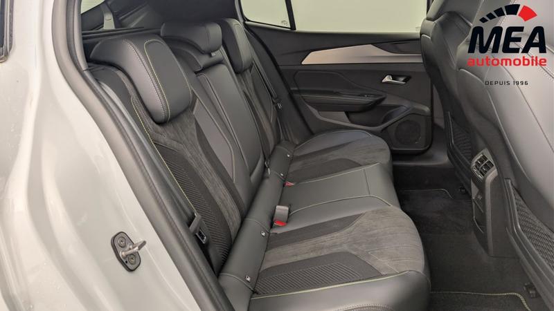 Peugeot 408 Hybrid 145 e-Dcs6 Gt