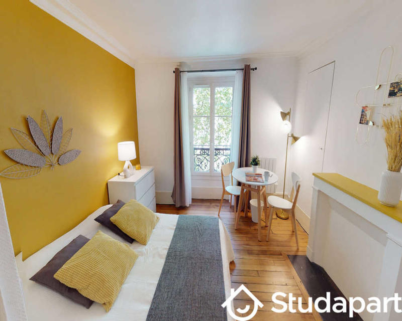 Chambre - 80 m² - 1 pièce