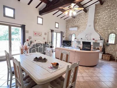 Maison traditionnelle - 151 m² - 5 pièces