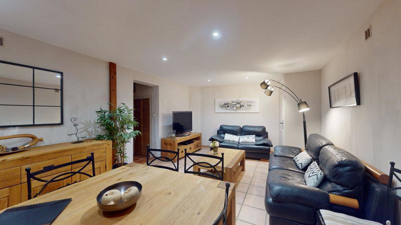 Propriété - 612 m² - 12 pièces