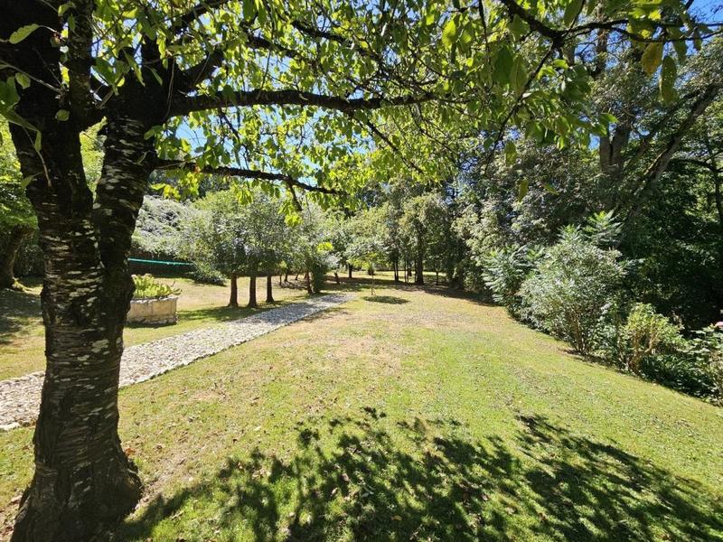 Moulin - 240 m² - 8 pièces