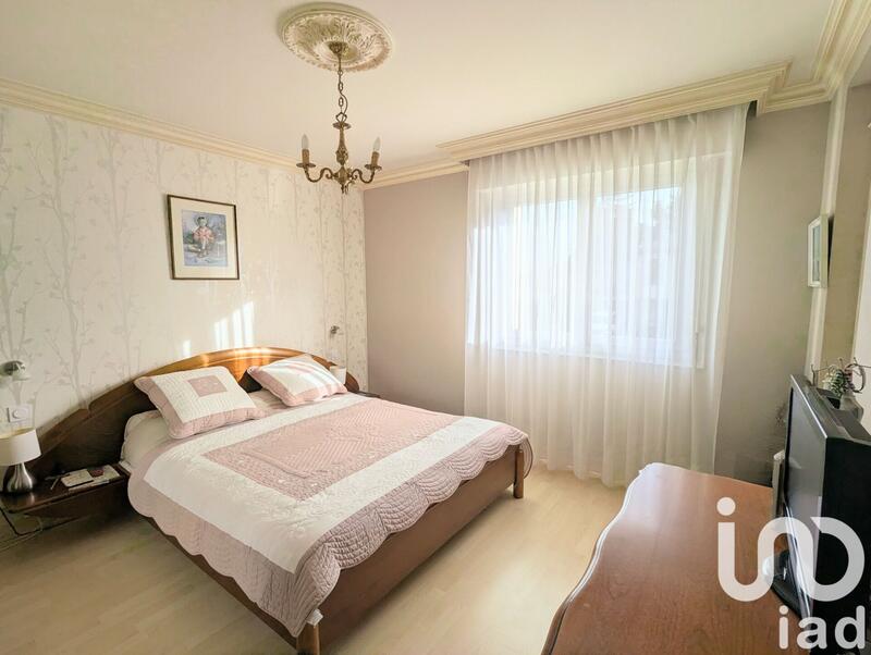 Maison - 174 m² - 8 pièces