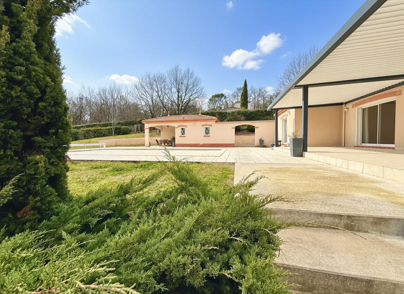 Maison - 219 m² - 7 pièces