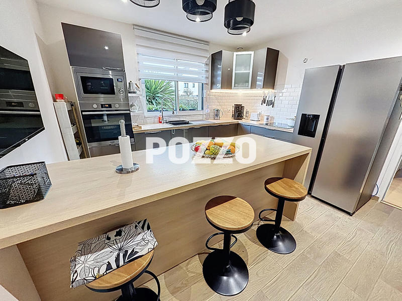 Maison - 140 m² - 7 pièces