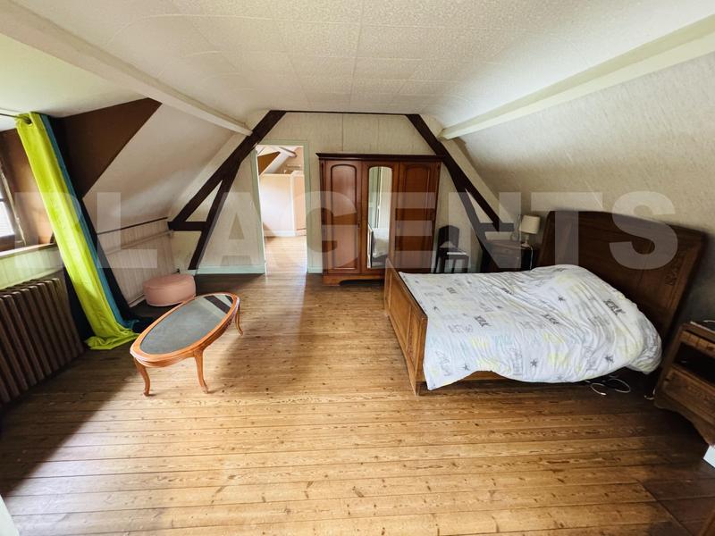 Maison - 200 m² - 7 pièces