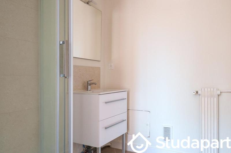 Chambre - 14 m² - 1 pièce