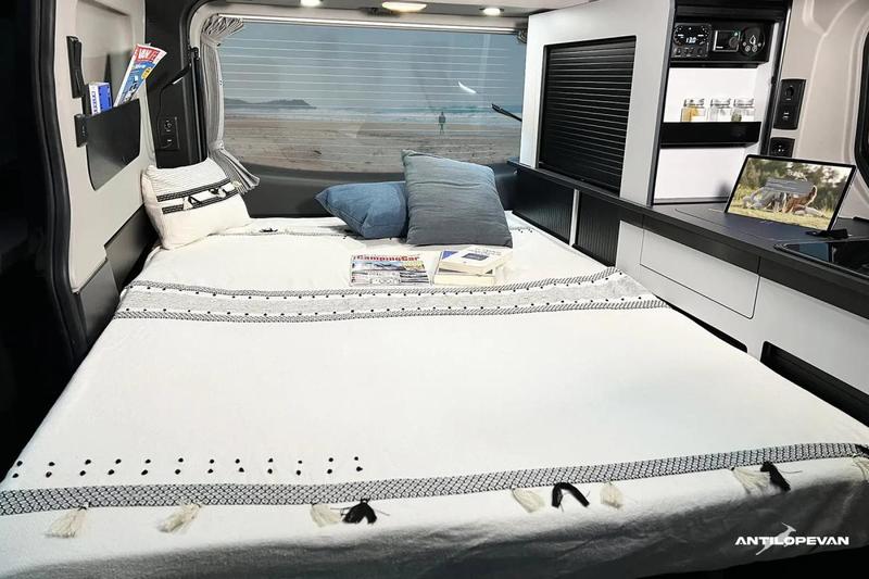 Renault Trafic Antilope Van Flex 5 - Visible au Chambon-Feugerolles