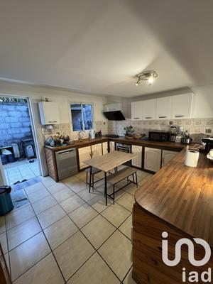 Maison - 130 m² - 9 pièces