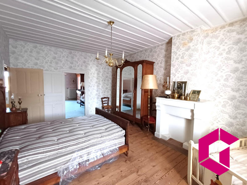 Maison ancienne - 201 m² - 6 pièces