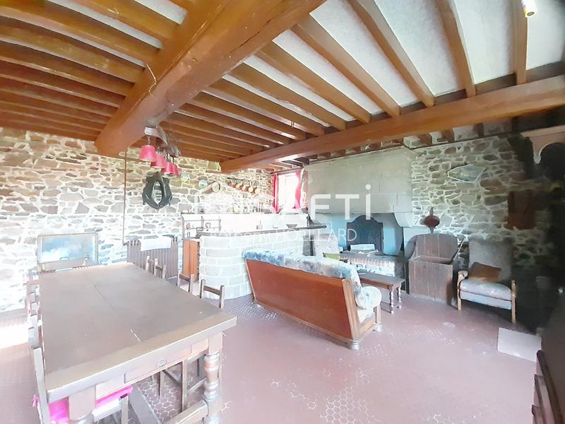Maison - 90 m² - 5 pièces