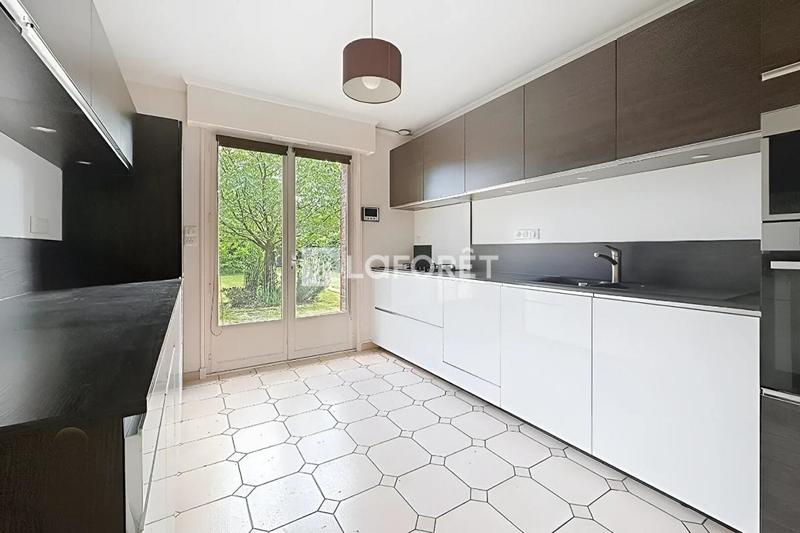 Demeure - 106 m² - 6 pièces