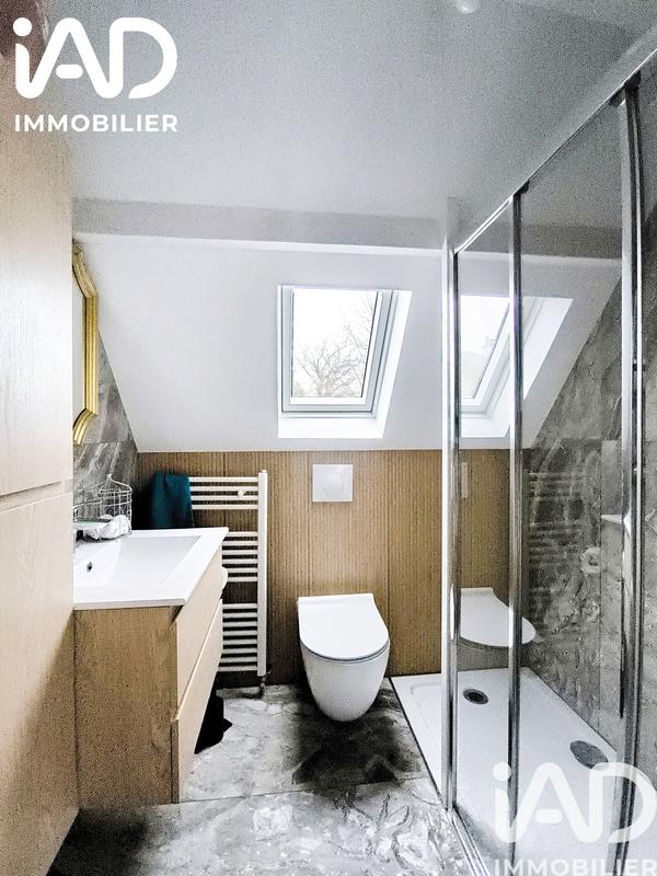 Maison - 207 m² - 7 pièces