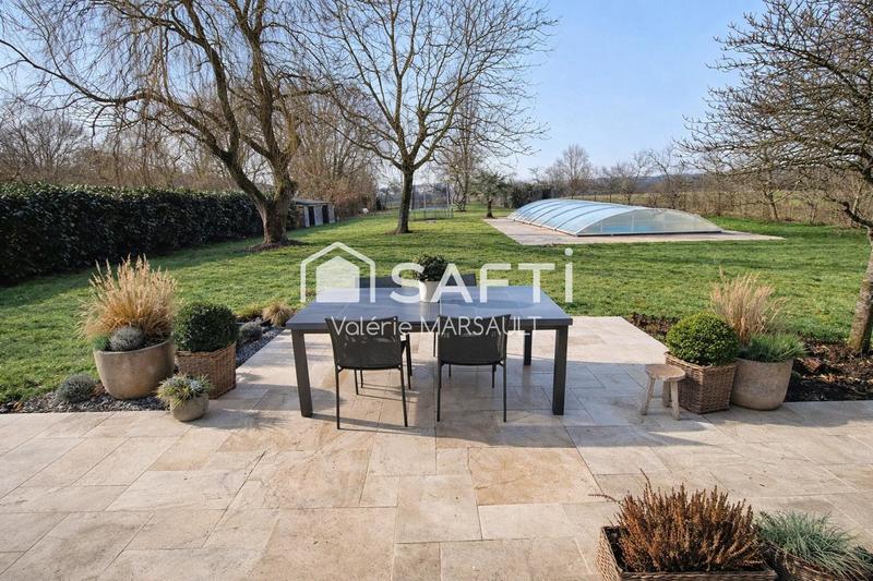 Maison - 180 m² - 7 pièces