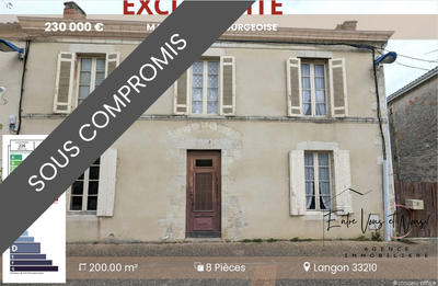 Maison - 200 m² - 8 pièces