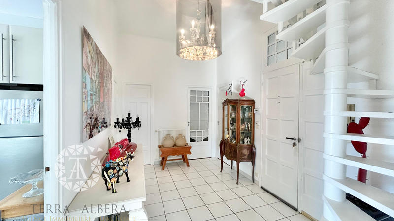 Appartement - 139 m² - 5 pièces