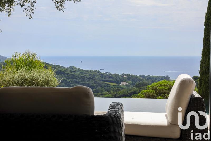 Maison - 350 m² - 9 pièces