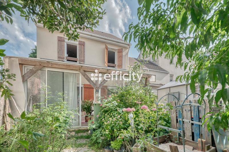 Maison - 95 m² - 5 pièces