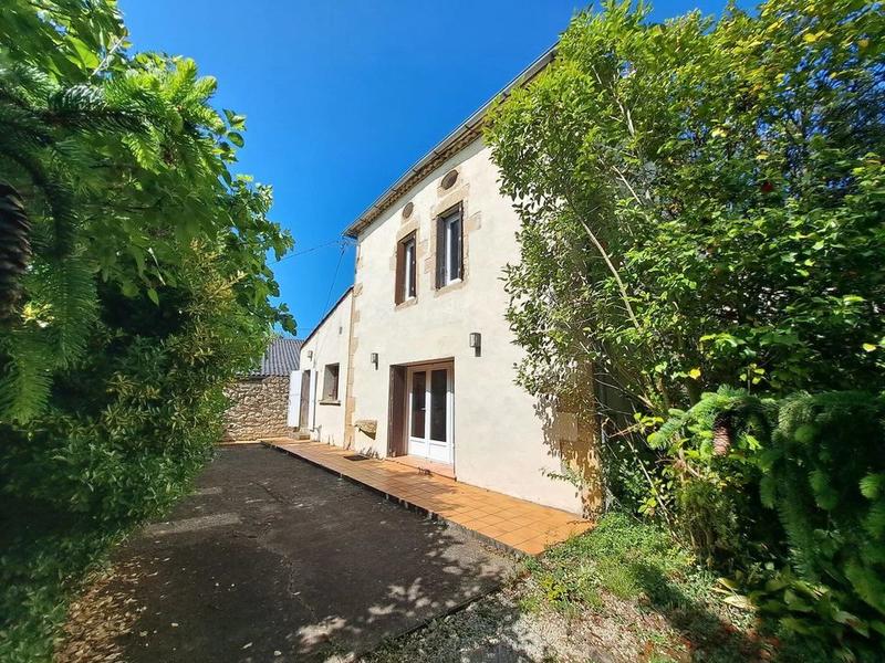 Maison en pierre - 161 m² - 6 pièces