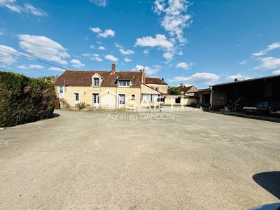 Maison - 130 m² - 8 pièces