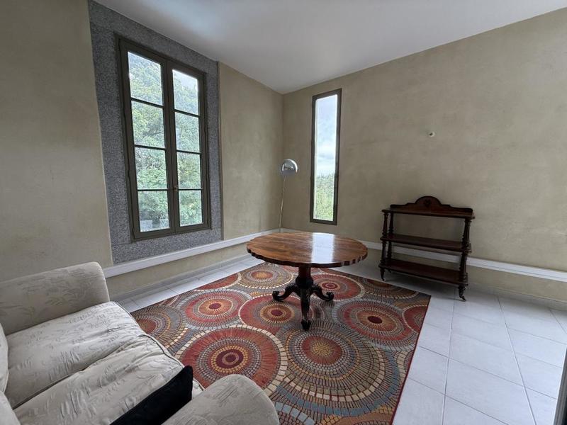 Demeure - 500 m² - 18 pièces