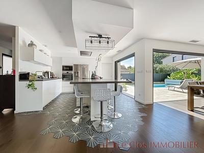 Maison - 171 m² - 7 pièces