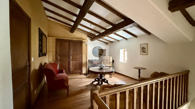 Maison - 214 m² - 10 pièces