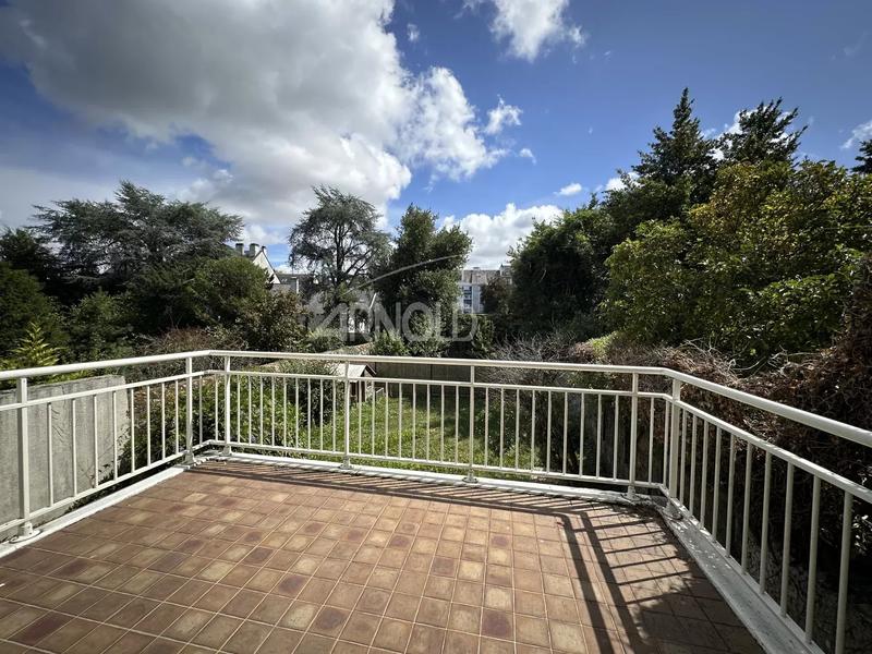 Maison - 193 m² - 7 pièces