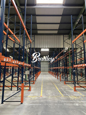 Entrepôt - 12 565 m²