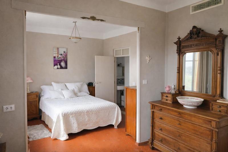 Maison - 220 m² - 6 pièces