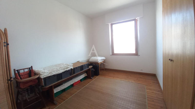 Maison - 188 m² - 9 pièces