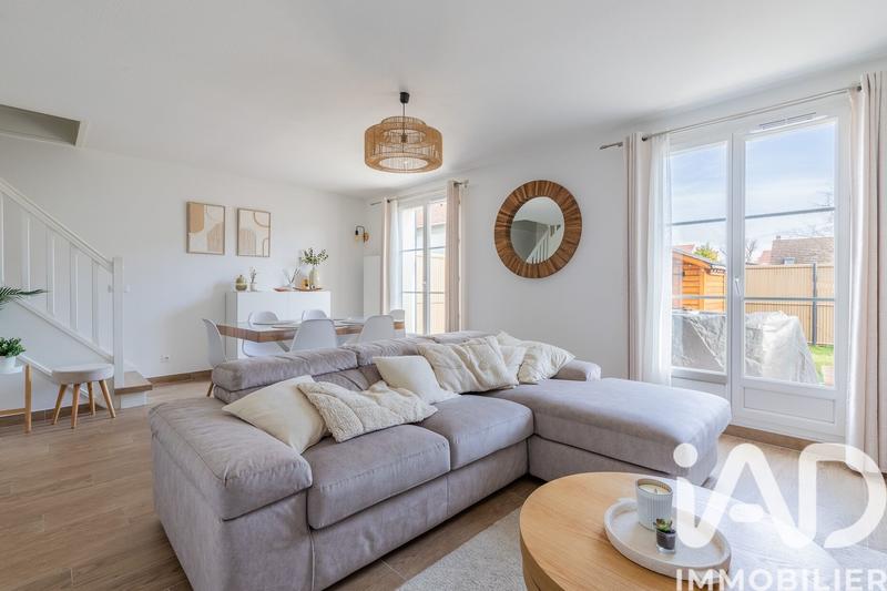 Maison - 90 m² - 5 pièces