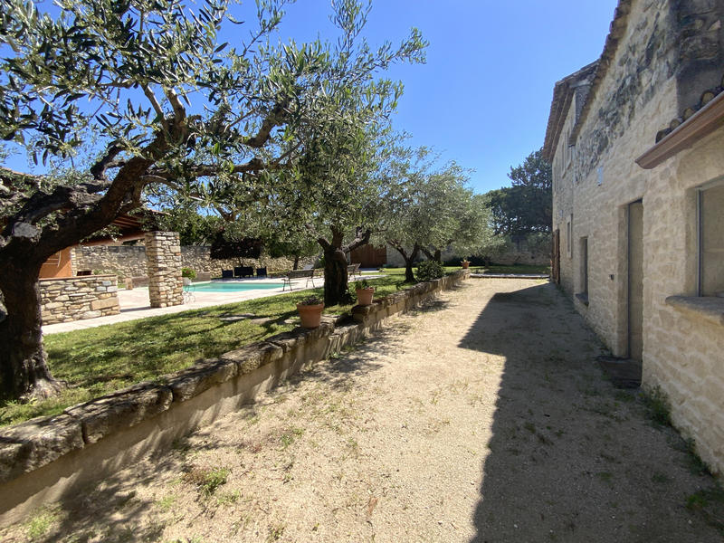 Maison - 200 m² - 6 pièces