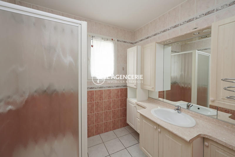 Maison - 106 m² - 4 pièces