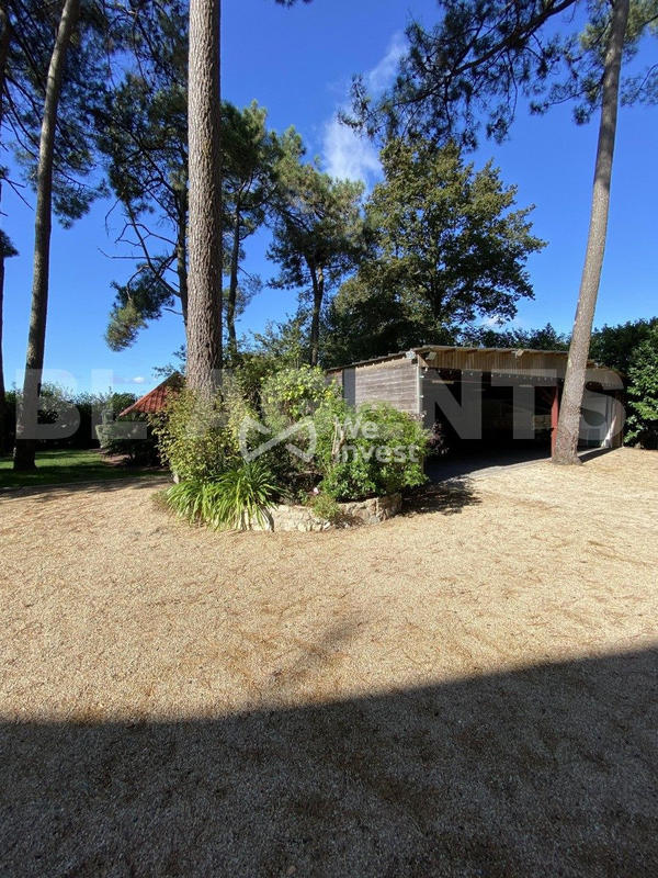 Maison - 203 m² - 7 pièces