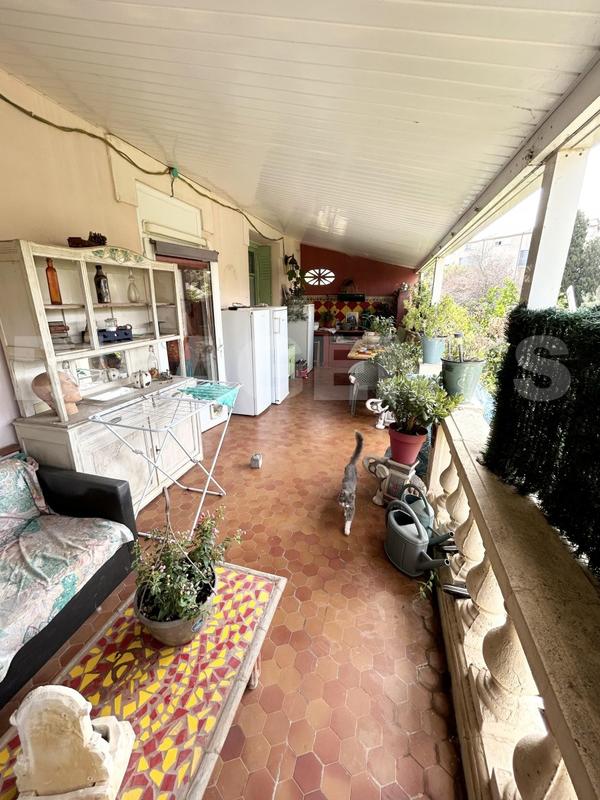 Villa - 200 m² - 6 pièces