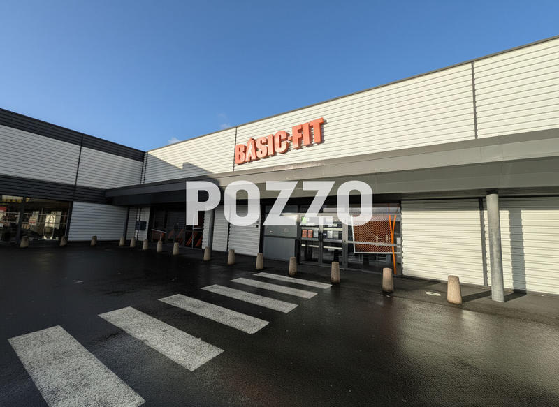 Local commercial - 955 m²