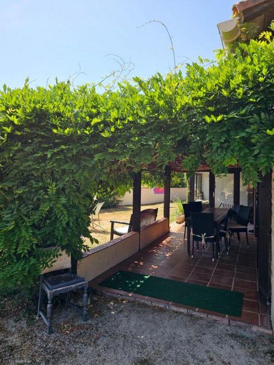 Maison en pierre - 140 m² - 9 pièces