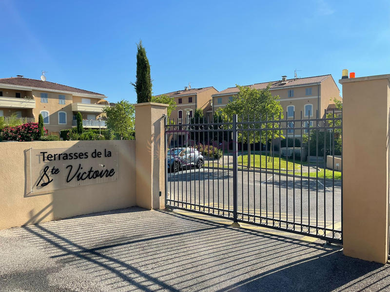 Parking / Garage - 12 m²