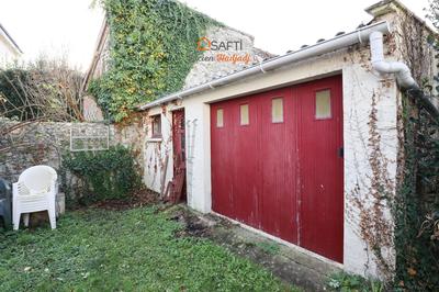 Maison - 90 m² - 6 pièces