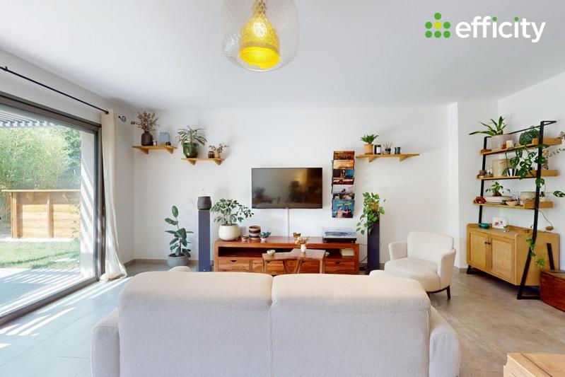 Maison - 96 m² - 4 pièces