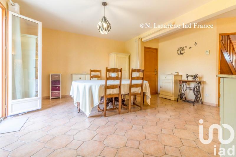 Maison - 180 m² - 7 pièces